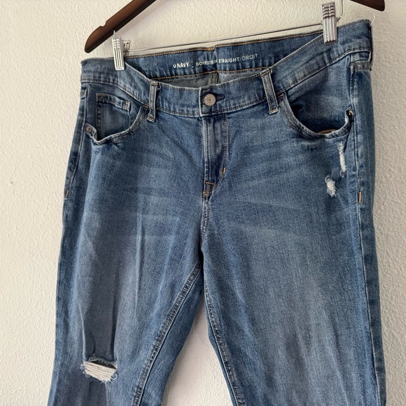 Old Navy Boyfriend Straight Distressed Jeans 14 Regular Relaxed Trendy Denim - Picture 3 of 8